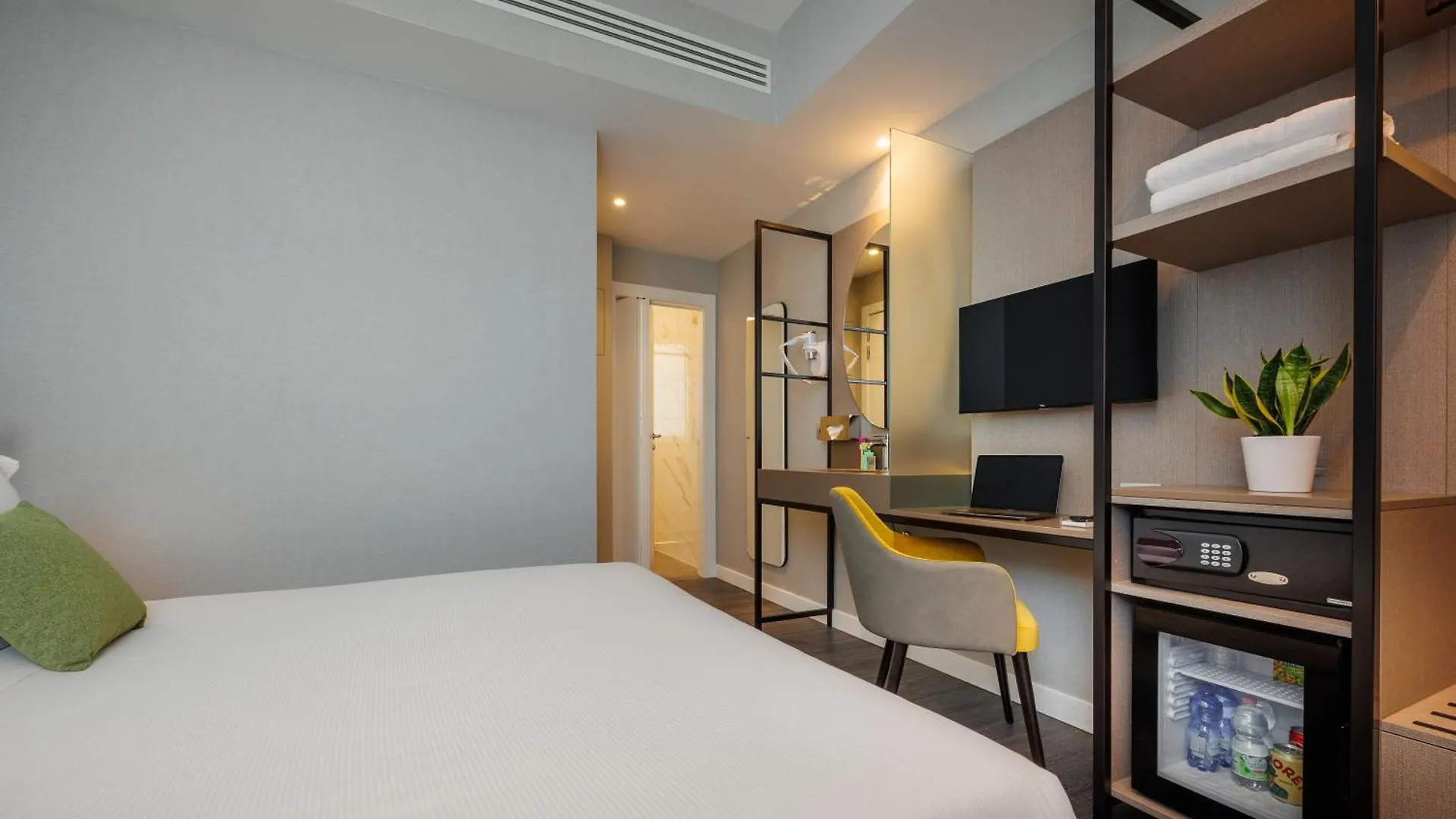 Ih Hotels Milano Centrale 4*, Milan